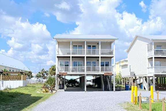 Pirates Nest - Image 1