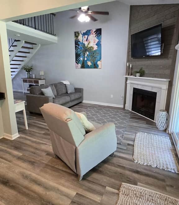 Mariner Lakes Unit 27 Poolside Condo - Image 3